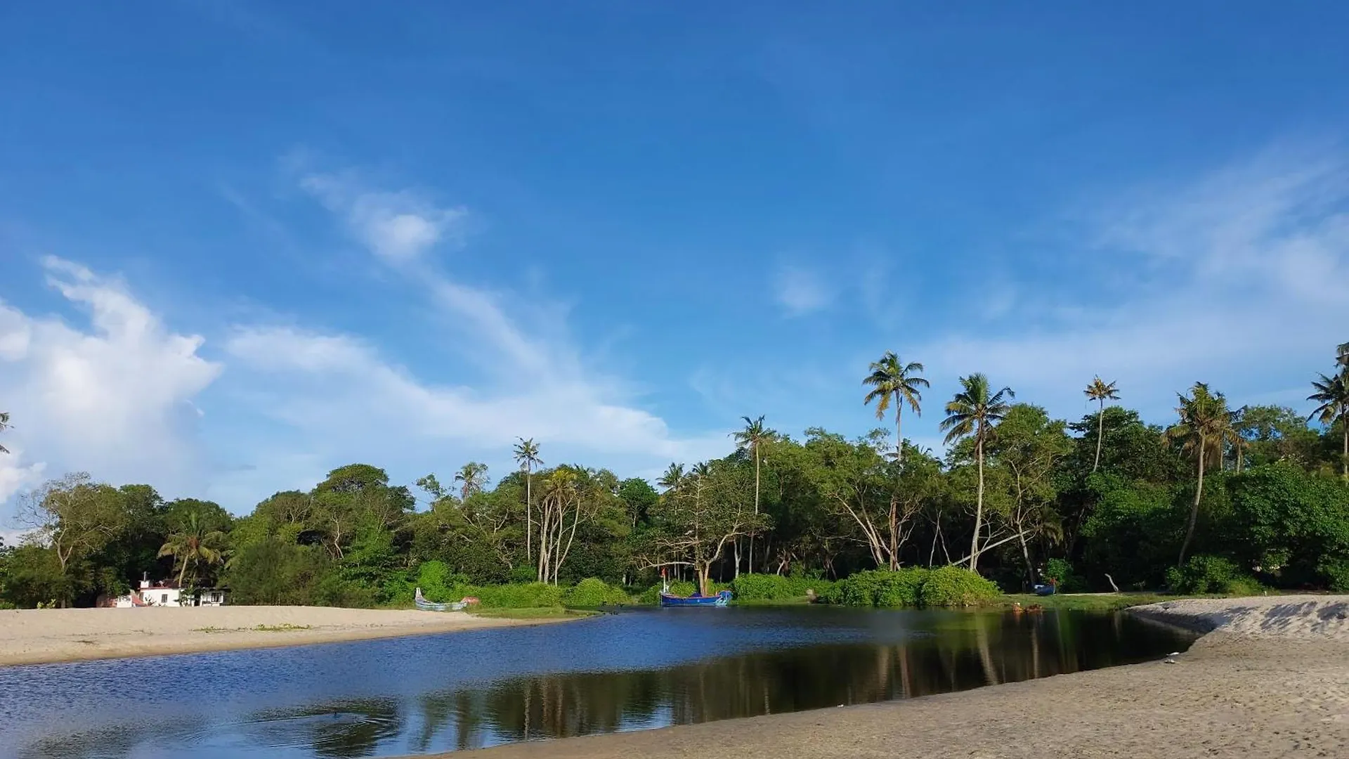 Marari Il Faro Beach Villa Alappuzha